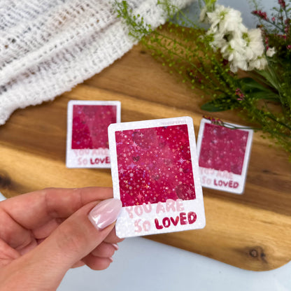 Loved | Aufkleber